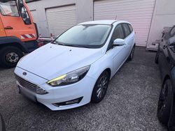 Weiß Gebraucht 2018 Ford Focus Titanium Kombi | 8.000 € (Superpreis)
