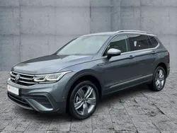 Grau Gebraucht 2024 VW Tiguan Allspace Life SUV | 39.970 € (Fairer Preis)