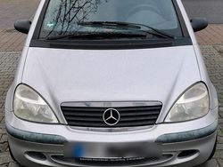 Grau Gebraucht 2001 Mercedes A140 Kleinwagen | 700 €