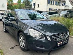 Grau Gebraucht 2011 Volvo V60 Kinetic Kombi | 7.550 € (Fairer Preis)