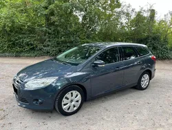 Grau Gebraucht 2014 Ford Focus Trend Kombi | 5.000 € (Fairer Preis)
