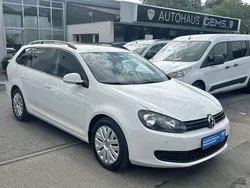 Weiß Gebraucht 2013 VW Golf VII Trendline Kombi | 5.490 € (Fairer Preis)