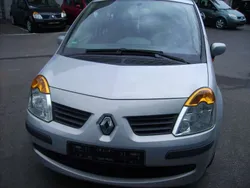 Silber Gebraucht 2005 Renault Modus Dynamique Van / Kleinbus | 2.599 € (Etwas zu teuer)