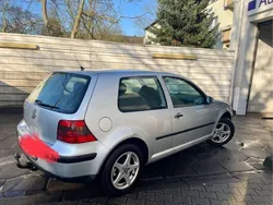 Grau Gebraucht 2001 VW Golf IV Edition Limousine | 700 € (Guter Preis)