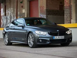 Grau Gebraucht 2017 BMW 440 M Performance Coupé | 38.900 € (Fairer Preis)