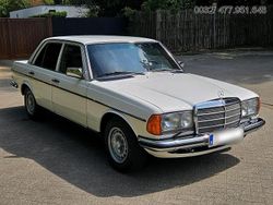 Weiß Gebraucht 1979 Mercedes E280 Limousine | 17.999 €