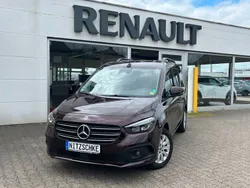 Rot Gebraucht 2023 Mercedes 180 Progressive Limousine | 26.990 € (Guter Preis)
