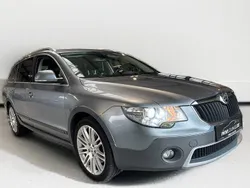 Grau Gebraucht 2013 Skoda Superb Elegance Kombi | 12.890 € (Fairer Preis)