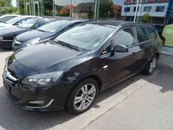 Schwarz Gebraucht 2013 Opel Astra Active Kombi | 3.000 €