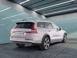 Silber Gebraucht 2023 Volvo V60 Kombi | 37.849 € (Fairer Preis)