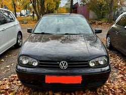 Schwarz Gebraucht 2000 VW Golf IV Kleinwagen | 2.000 € (Etwas zu teuer)
