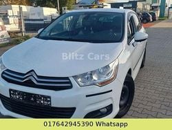 Weiß Gebraucht 2012 Citroën C4 SELECTION Limousine | 4.600 € (Guter Preis)