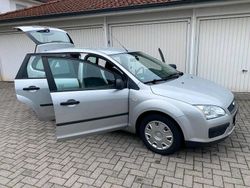 Silber Gebraucht 2006 Ford Focus Kombi | 1.500 € (Fairer Preis)
