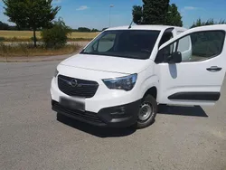Weiß Gebraucht 2022 Opel Combo Van / Kleinbus | 8.500 €