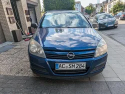 Blau Gebraucht 2004 Opel Astra Limousine | 1.800 € (Guter Preis)