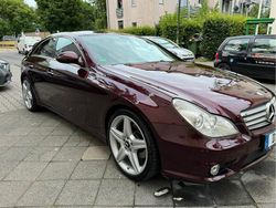 Rot Gebraucht 2005 Mercedes CLS500 Coupé | 11.000 €