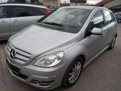 Silber Gebraucht 2010 Mercedes B180 Elegance Van / Kleinbus | 7.985 € (Fairer Preis)