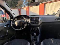 Weiß Gebraucht 2015 Peugeot 208 Kleinwagen | 4.500 € (Superpreis)