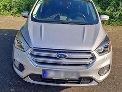 Grau Gebraucht 2017 Ford Kuga SUV | 12.000 € (Fairer Preis)