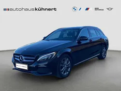 Obsidian black metallic paint Gebraucht 2016 Mercedes C180 Avantgarde Kombi | 19.755 € (Fairer Preis)