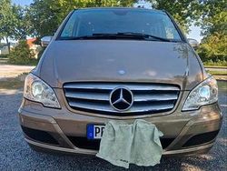 Gold Gebraucht 2012 Mercedes Viano Van / Kleinbus | 20.490 € (Fairer Preis)