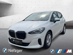 Weiss Gebraucht 2022 BMW 218 Active Tourer Van / Kleinbus | 27.400 € (Fairer Preis)