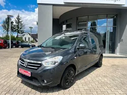 Grau Gebraucht 2016 Dacia Dokker Lauréate Van | 14.979 € (Teuer)