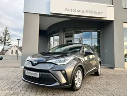 Grau Gebraucht 2023 Toyota C-HR SUV | 22.990 €