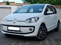 Weiß Gebraucht 2016 VW up! CLUB Kleinwagen | 6.280 € (Fairer Preis)