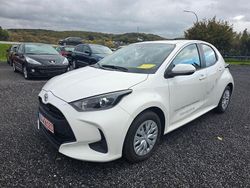 Weiß Gebraucht 2022 Toyota Yaris Basis Kleinwagen | 13.990 € (Fairer Preis)