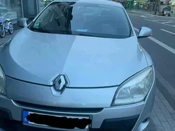 Grau Gebraucht 2008 Renault Mégane III Limousine | 2.750 € (Fairer Preis)