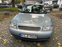 Blau Gebraucht 2001 Audi A3 Ambition Limousine | 999 € (Guter Preis)