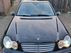 Schwarz Gebraucht 2006 Mercedes C200 Avantgarde Limousine | 3.500 €