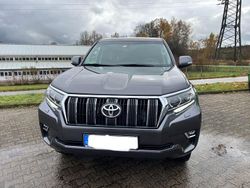 Grau Gebraucht 2022 Toyota Land Cruiser Comfort SUV | 49.000 €