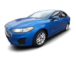 Blau Gebraucht 2019 Ford Fusion SE Limousine | 15.849 €