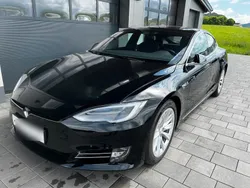 Schwarz Gebraucht 2018 Tesla Model S Limousine | 23.900 €
