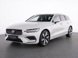 Weiß crystal white pearl / met Gebraucht 2025 Volvo V60 Plus Kombi | 42.950 € (Guter Preis)