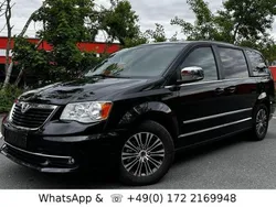 Schwarz Gebraucht 2015 Lancia Voyager S Van / Kleinbus | 15.400 € (Etwas zu teuer)