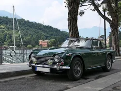Grün Gebraucht 1967 Triumph TR4 Cabrio | 32.800 €