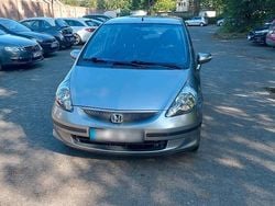 Grau Gebraucht 2006 Honda Jazz Kleinwagen | 1.400 € (Guter Preis)