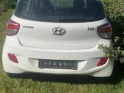 Weiß Gebraucht 2015 Hyundai i10 Kleinwagen | 2.750 €