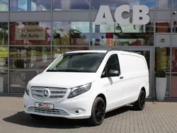 Weiß Gebraucht 2022 Mercedes Vito Van / Kleinbus | 30.900 € (Guter Preis)