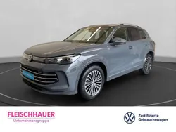 Grau Gebraucht 2024 VW Tiguan Elegance SUV | 36.890 € (Fairer Preis)