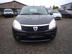 Grau Gebraucht 2009 Dacia Sandero Lauréate Kleinwagen | 2.700 €