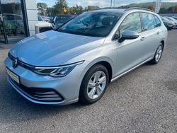 Reflexsilber Gebraucht 2021 VW Golf VIII Life Kombi | 14.950 € (Fairer Preis)