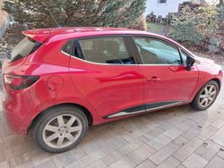 Rot Gebraucht 2018 Renault Clio IV LIMITED Kleinwagen | 8.200 € (Fairer Preis)