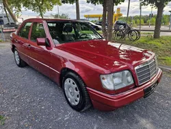 Rot Gebraucht 1995 Mercedes 200 Limousine | 9.999 €