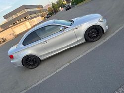 Silber Gebraucht 2012 BMW 118 Coupé Sport Line Coupé | 10.700 € (Teuer)