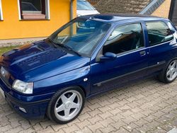 Blau Gebraucht 1995 Renault Clio Kleinwagen | 21.900 €