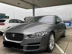 Grau Gebraucht 2015 Jaguar XE Portfolio Limousine | 13.250 € (Fairer Preis)